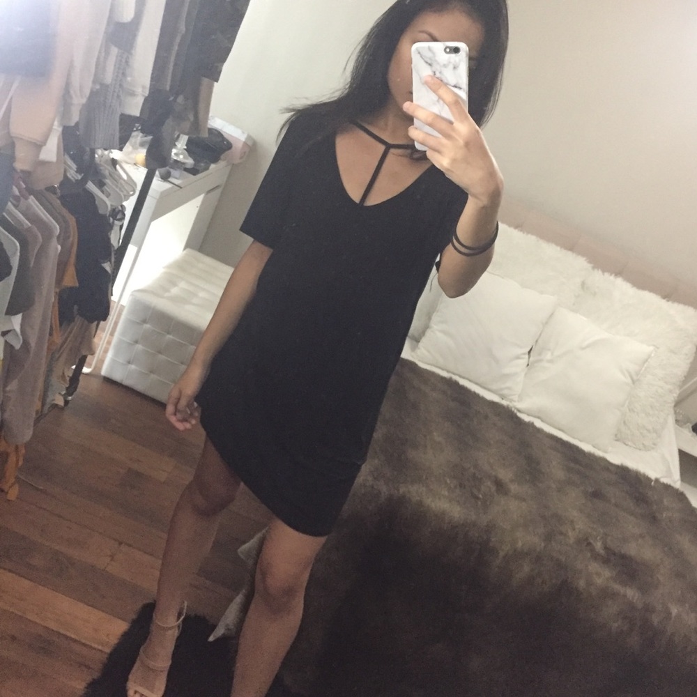 BLACK STRAPPY T SHIRT DRESS